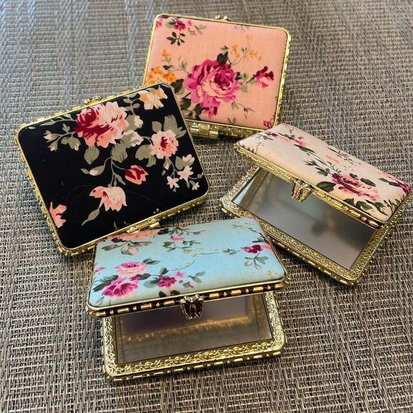 #57 Retro Floral Rectangle Compact Mirror - Picture 2 of 9